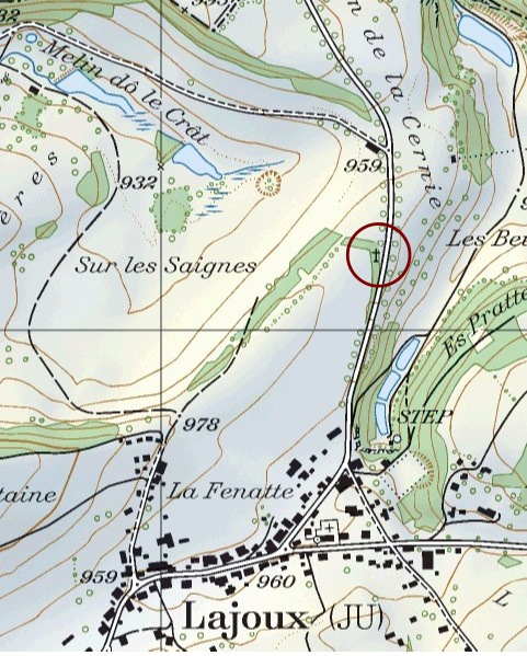 Situation du monument, sortie de Lajoux